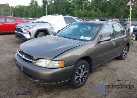 1999 Nissan Altima Xe/Gxe/Se/Gle z USA, uszkodzony, nr VIN 1N4DL01D7XC134481